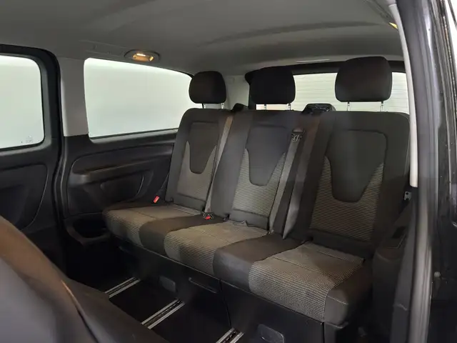 Mercedes-Benz Vito view 12