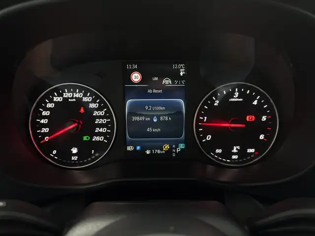 Mercedes-Benz Vito view 9