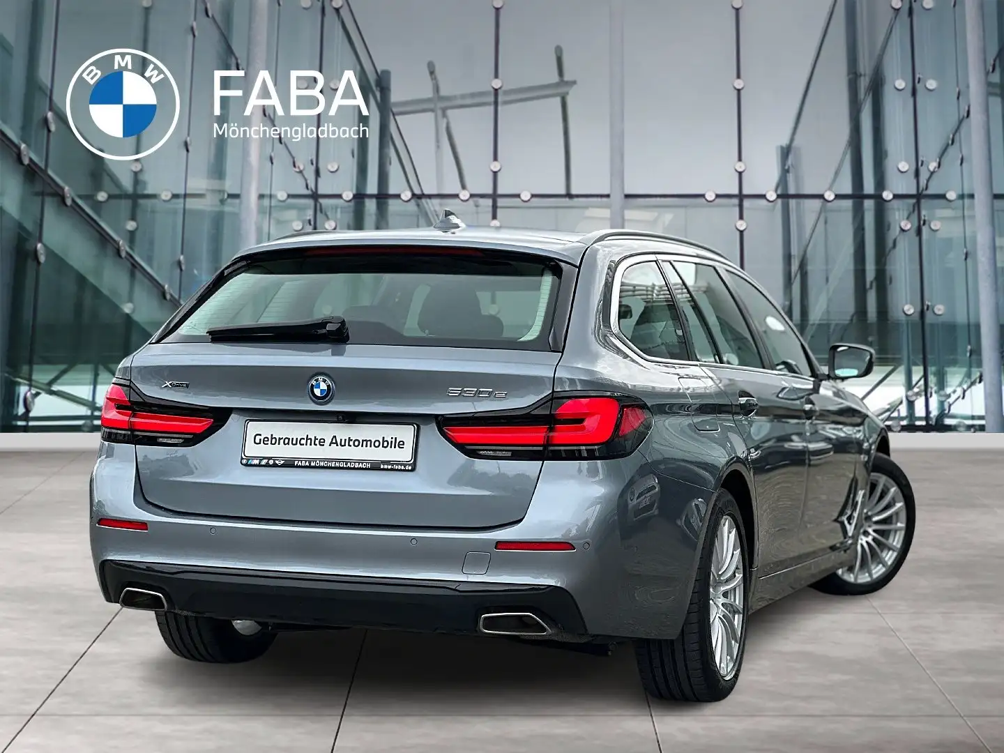 BMW 530 e xDrive Touring DAB LED WLAN Pano.Dach RFK Grau - 2