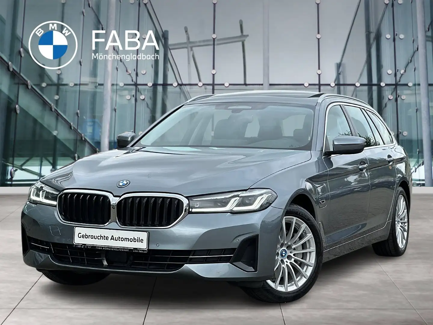 BMW 530 e xDrive Touring DAB LED WLAN Pano.Dach RFK Grau - 1