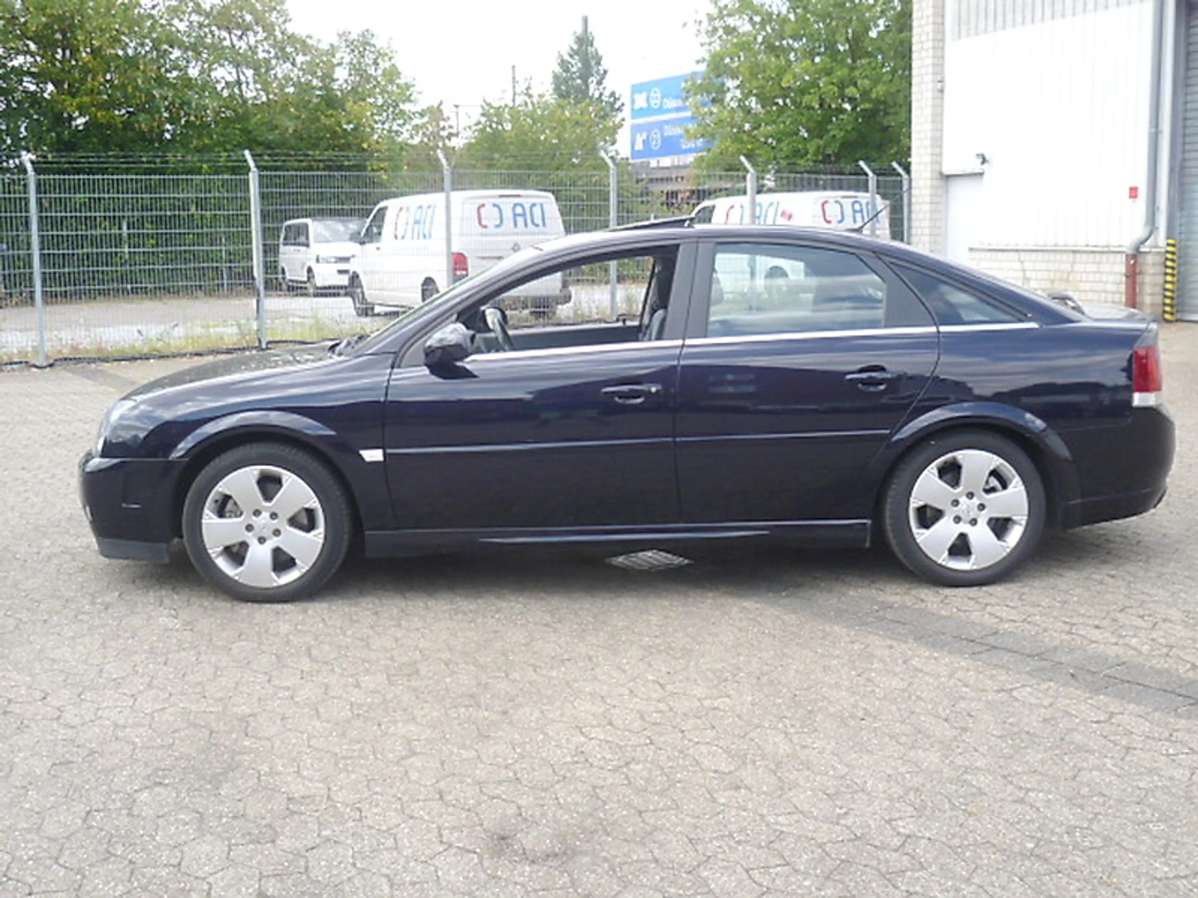 Opel Vectra Vectra Fließheck 3.2 V6 GTS 1.Hand 68.000km Scheckheft gepflegt — photo 2