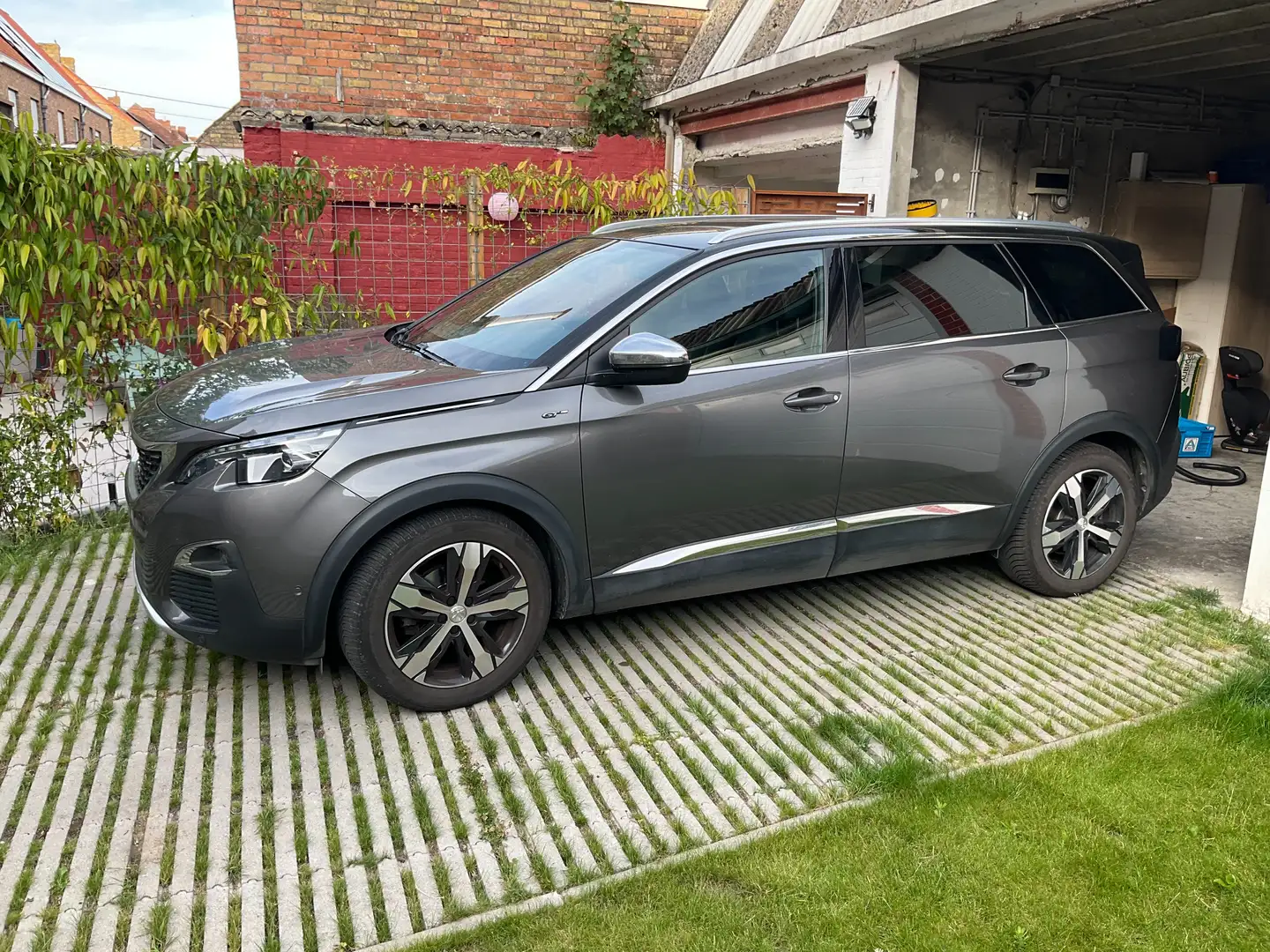 Peugeot 5008 5008 BlueHDi 180 EAT6 GT Gris - 2