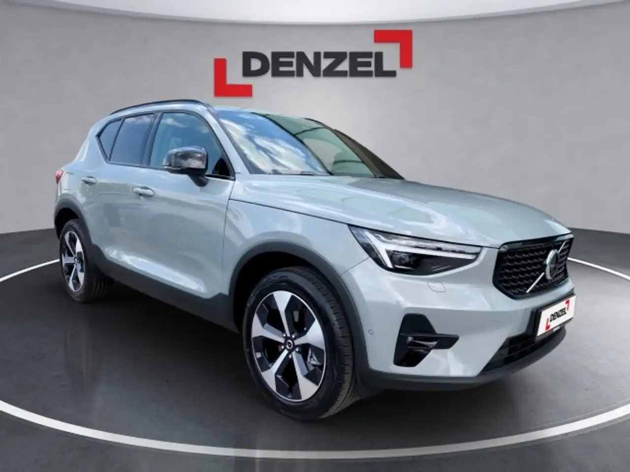 Volvo XC40 2026