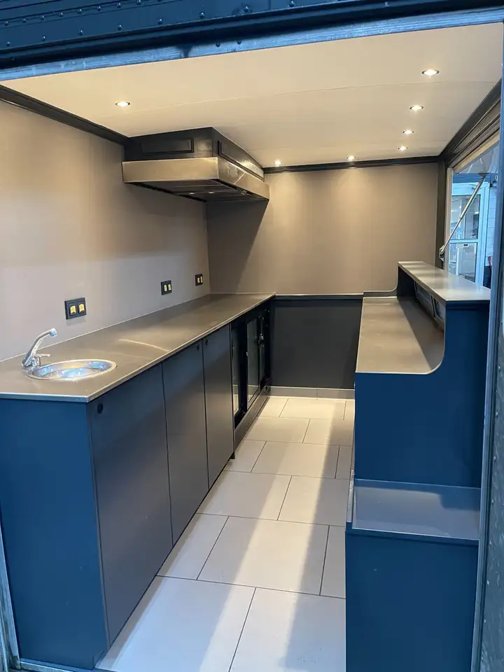 Peugeot J7 FOODTRUCK Volledig gerestaureerd/gereviseerd Be, foto 3