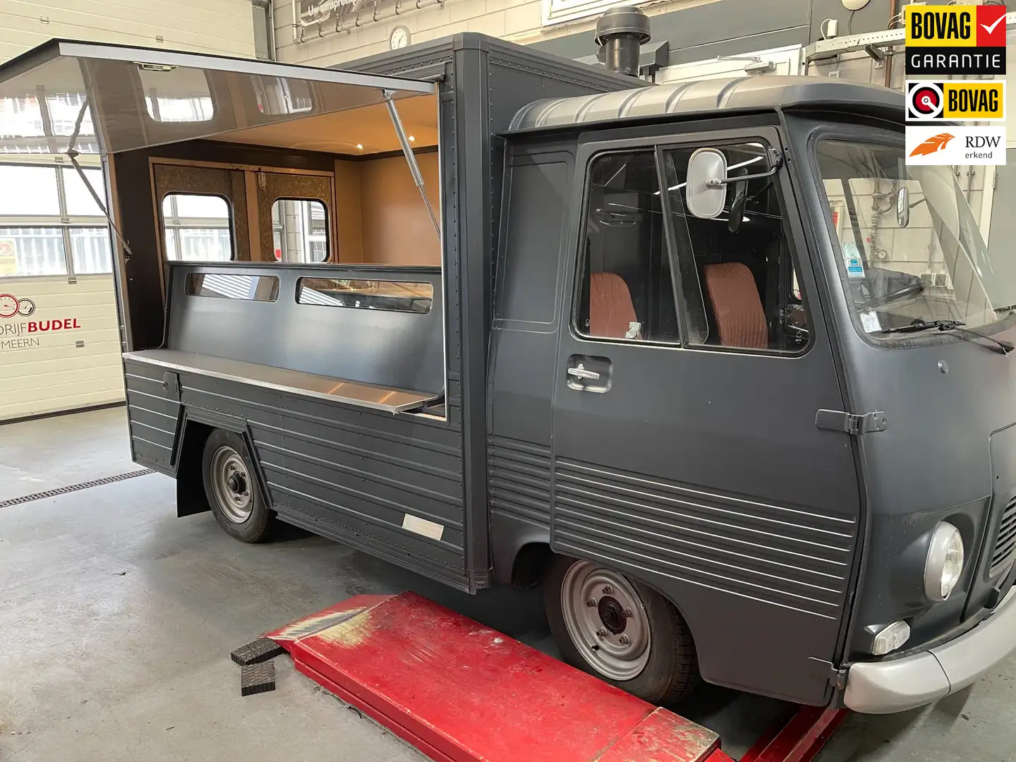 Peugeot Sonstige J7 FOODTRUCK Volledig gerestaureerd/gereviseerd Be Schwarz - 1