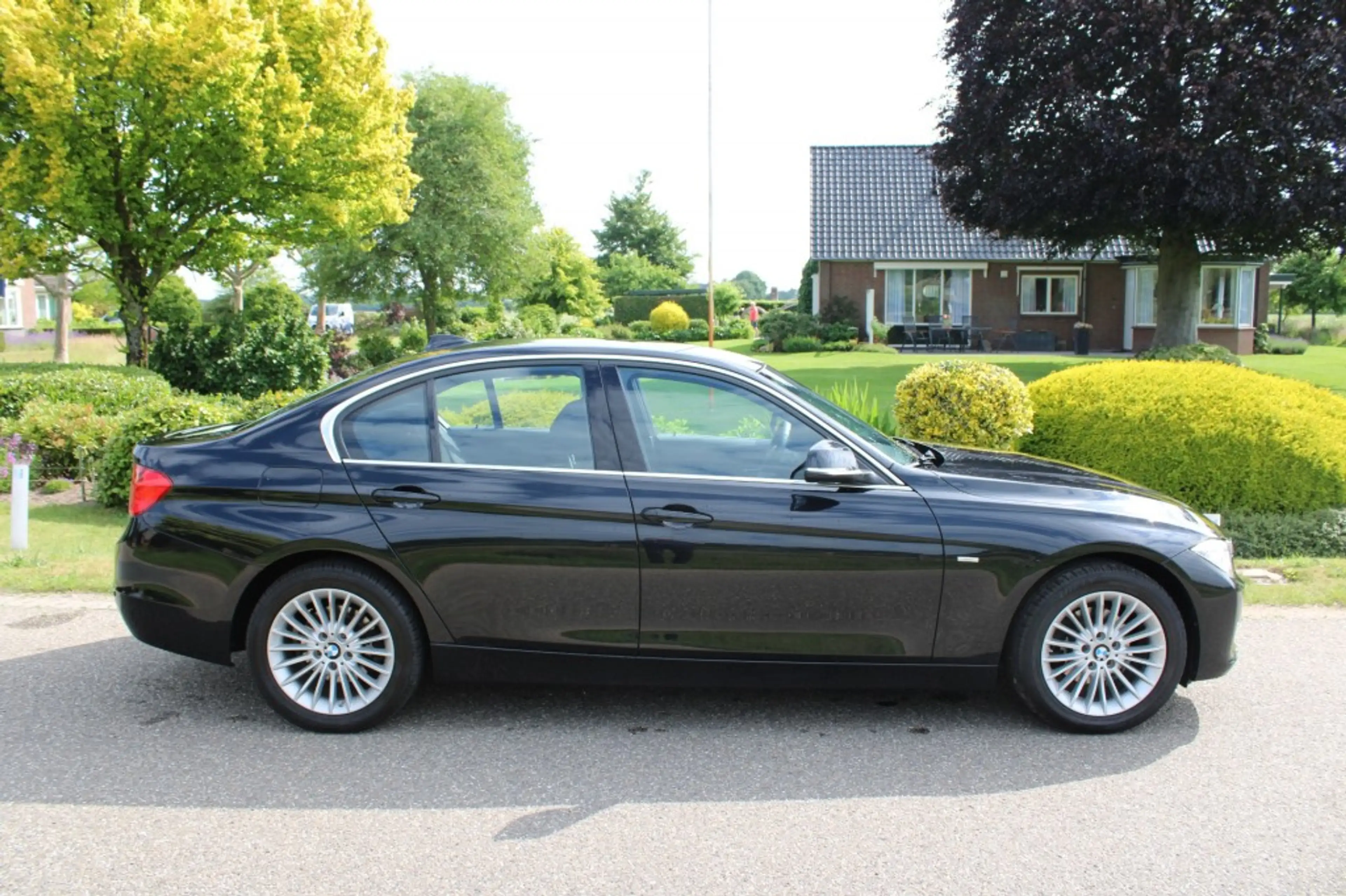 BMW 316 316I 136pk Executive automaat ECC/cruise/navi/PDC — photo 23