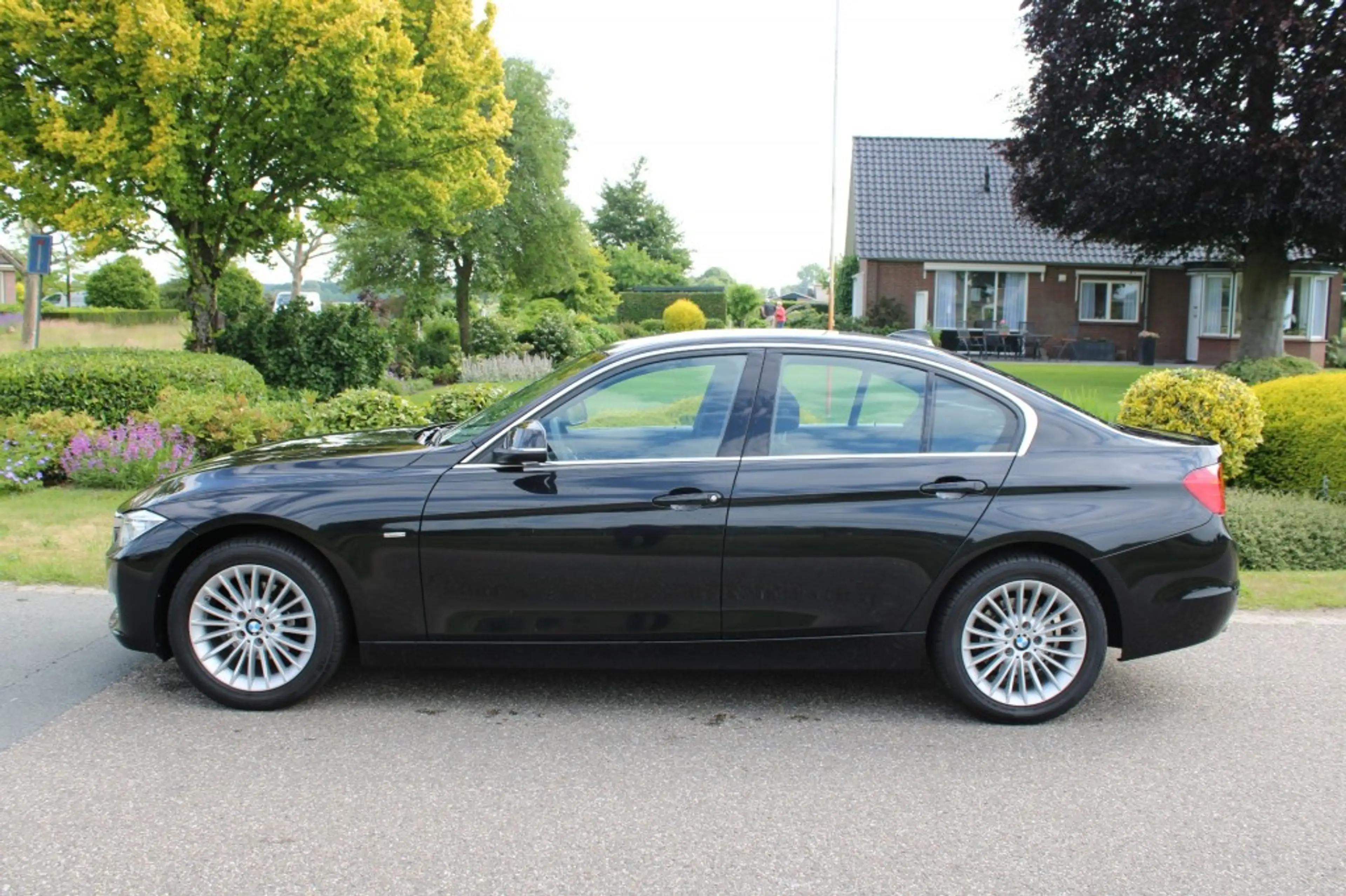 BMW 316 316I 136pk Executive automaat ECC/cruise/navi/PDC — photo 24