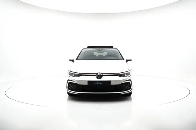 Volkswagen Golf view 2
