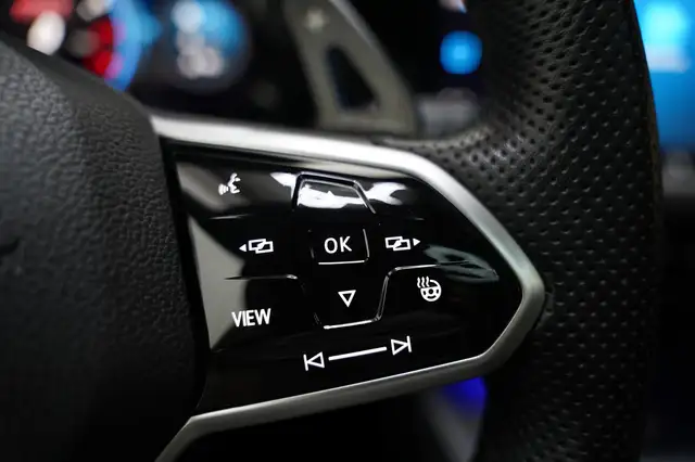 Volkswagen Golf view 23