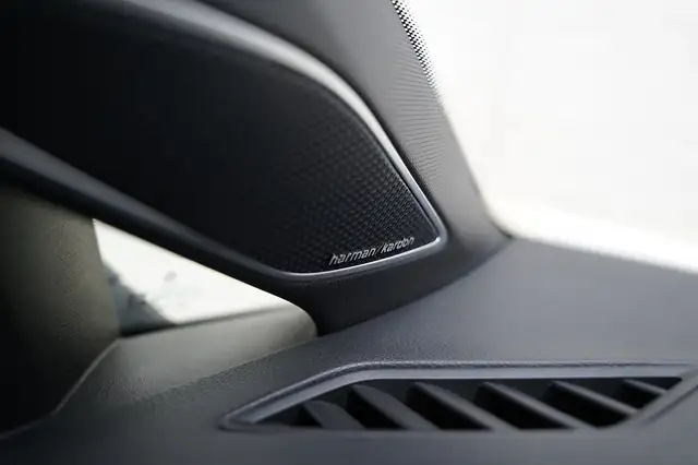 Volkswagen Golf view 16