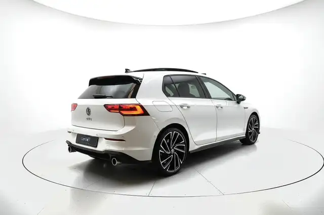 Volkswagen Golf view 6