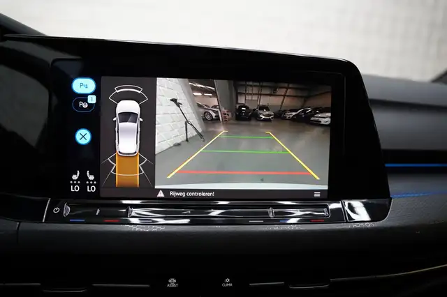 Volkswagen Golf view 19