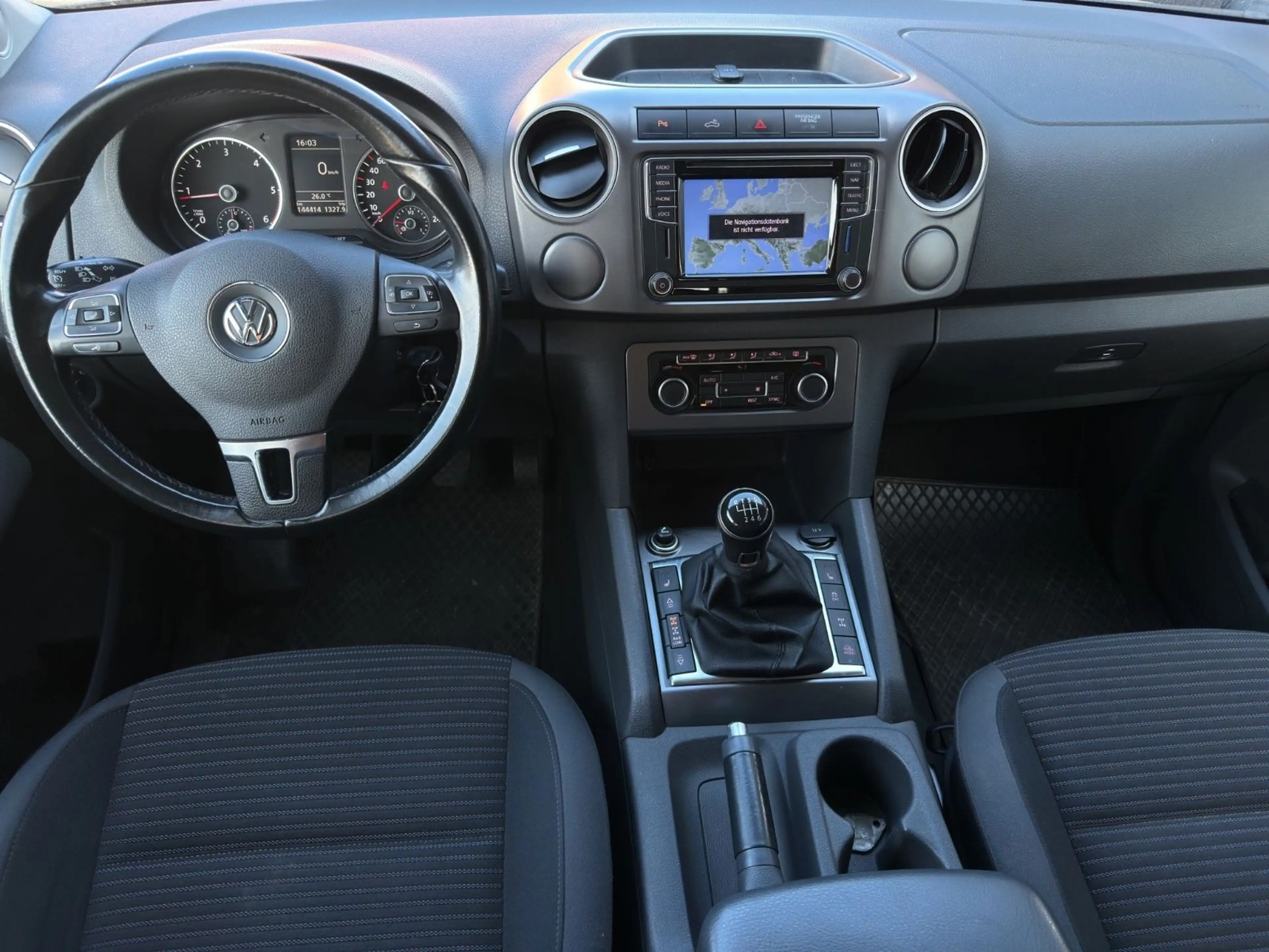 Volkswagen Amarok Highline DoubleCab 4Motion Navi — photo 9