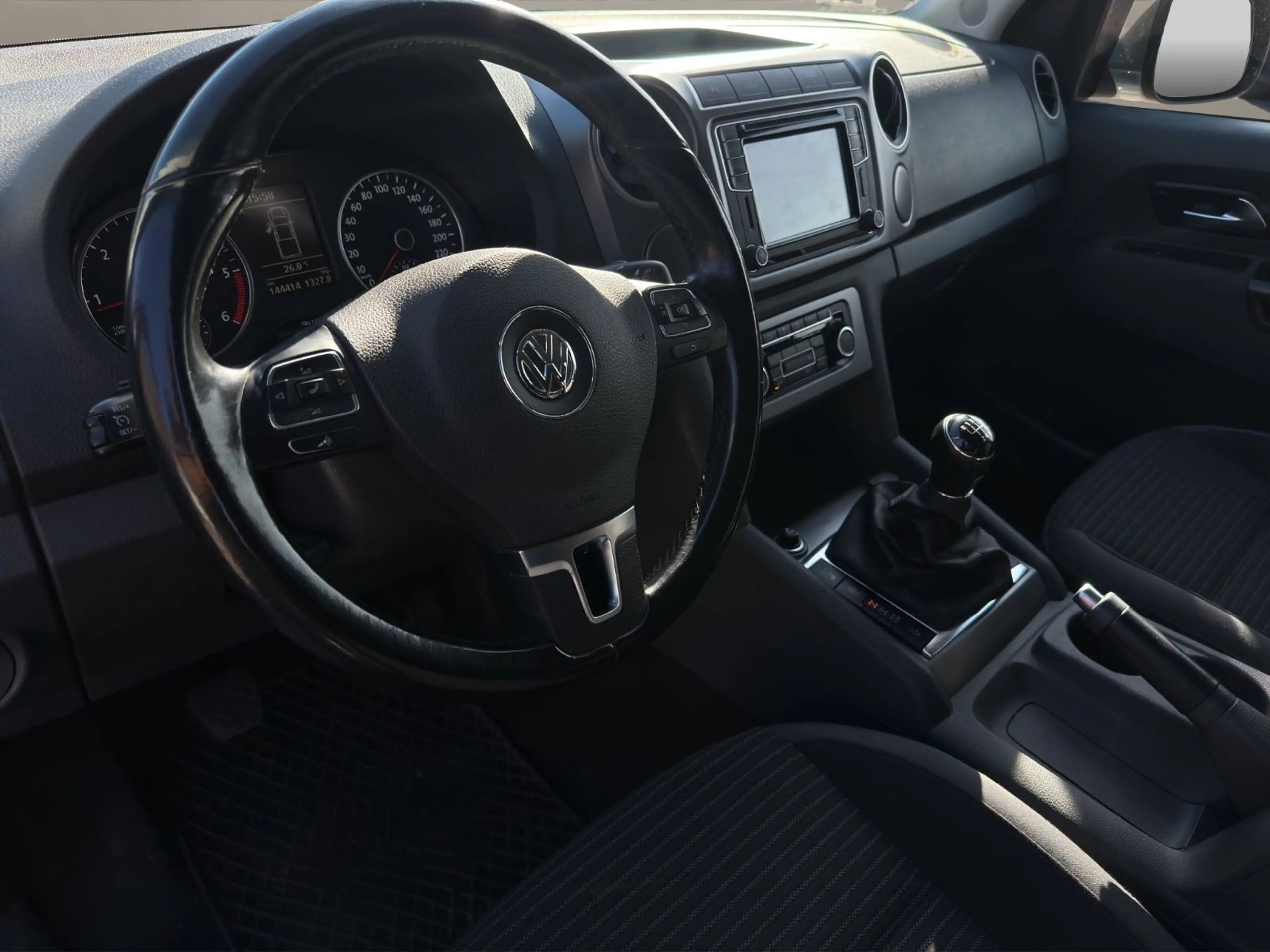 Volkswagen Amarok Highline DoubleCab 4Motion Navi — photo 10