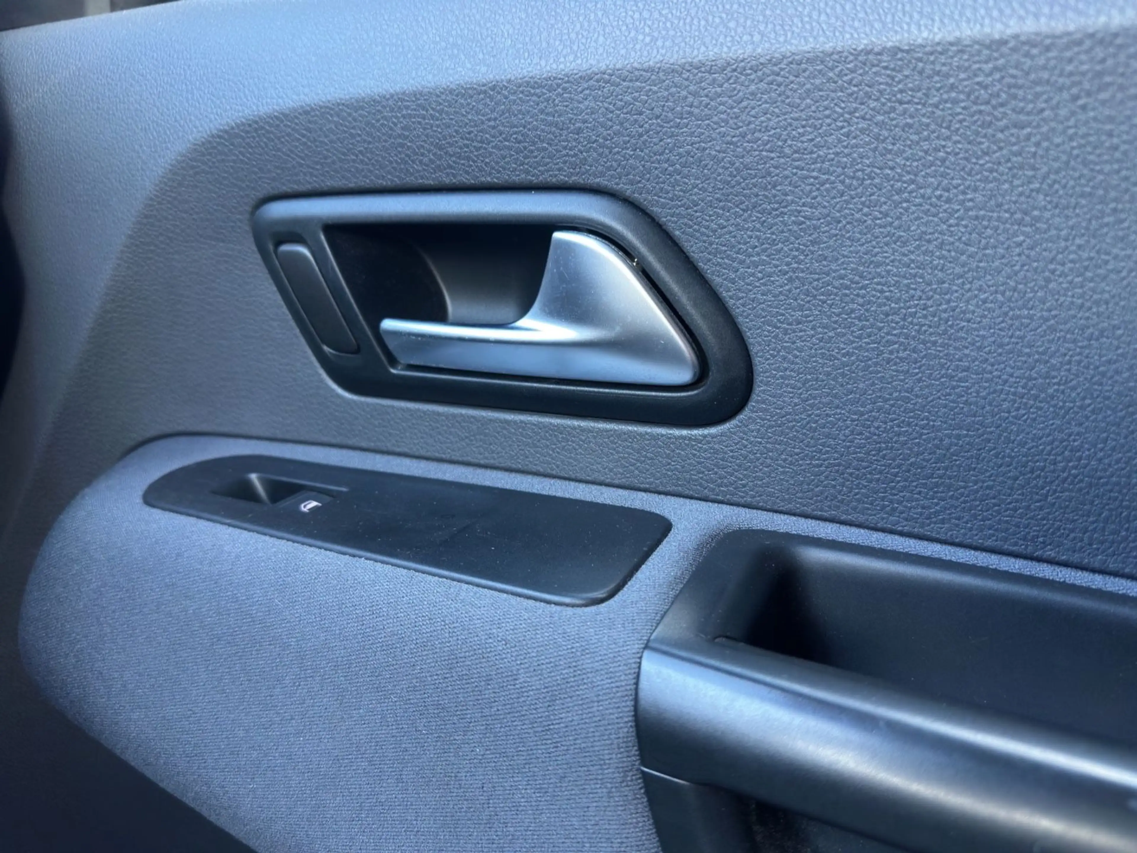 Volkswagen Amarok Highline DoubleCab 4Motion Navi — photo 15