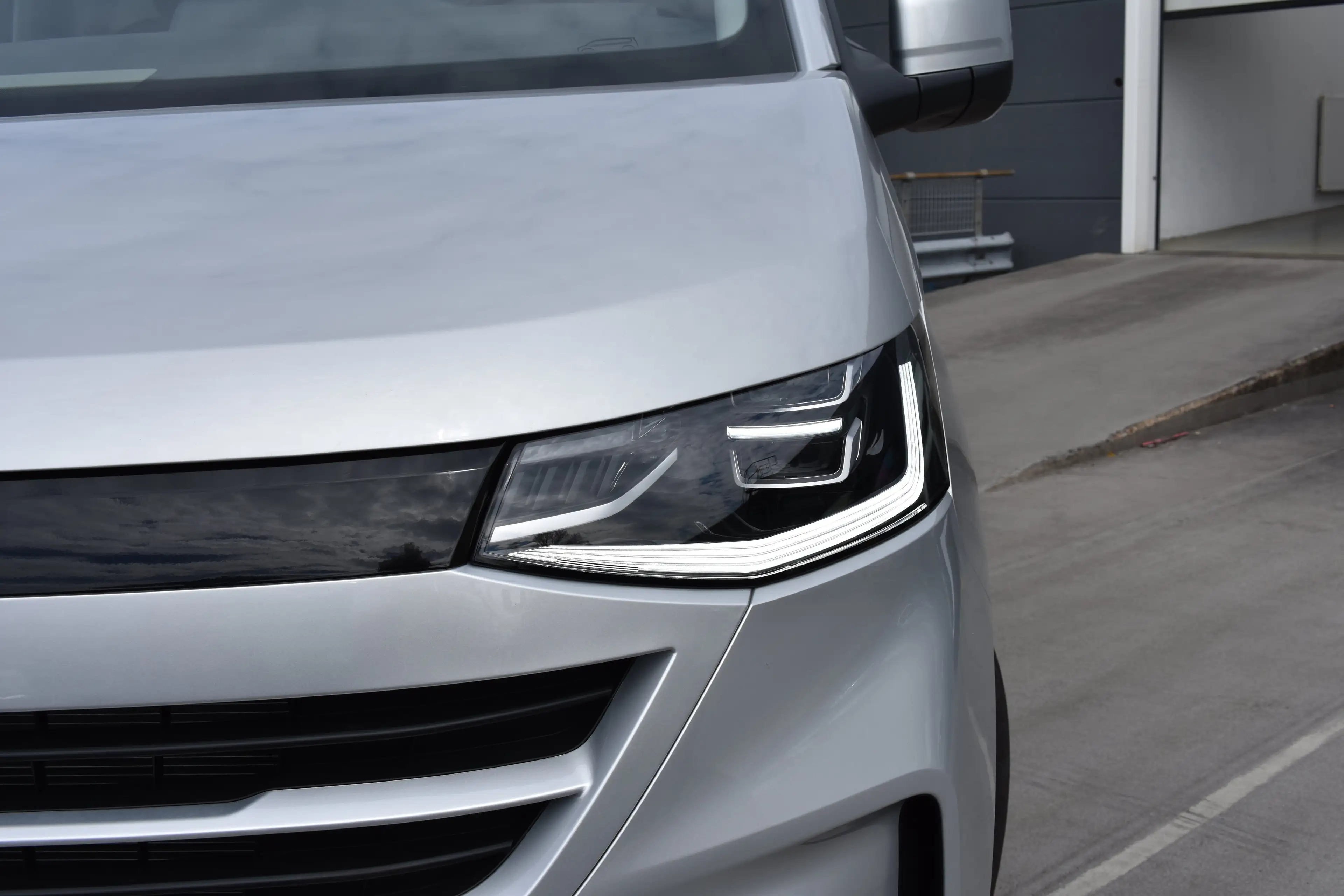 Volkswagen Transporter 2.0 TDI 170PK Automaat L1 28 Bulli | CAMERA | NAVI — photo 5