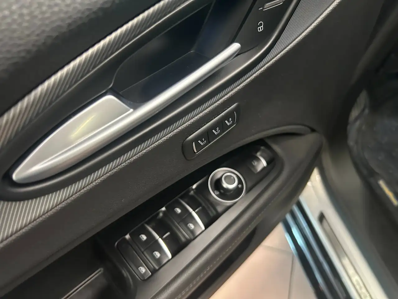 Alfa Romeo Stelvio 2024 — фото 14