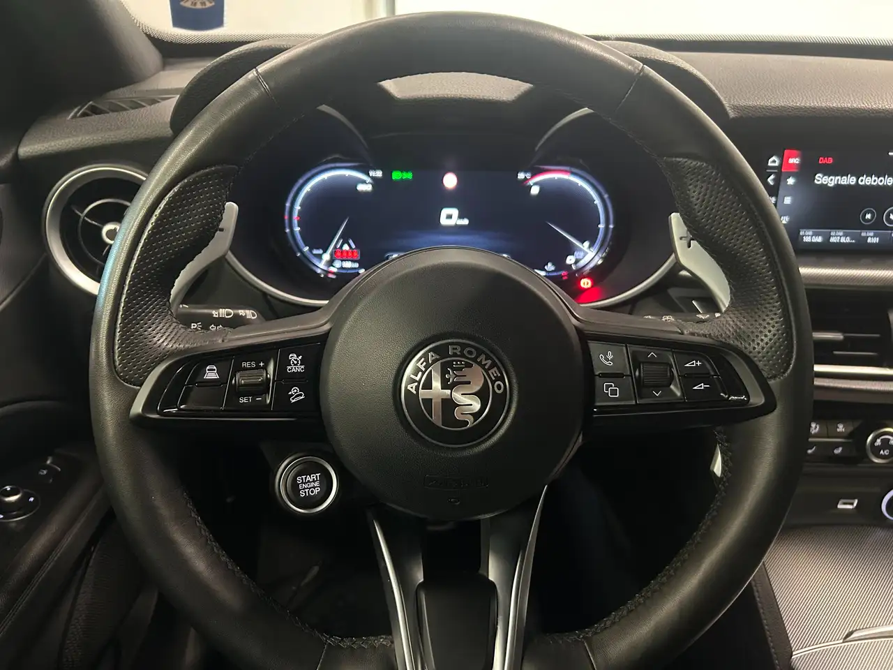 Alfa Romeo Stelvio 2024 — фото 11