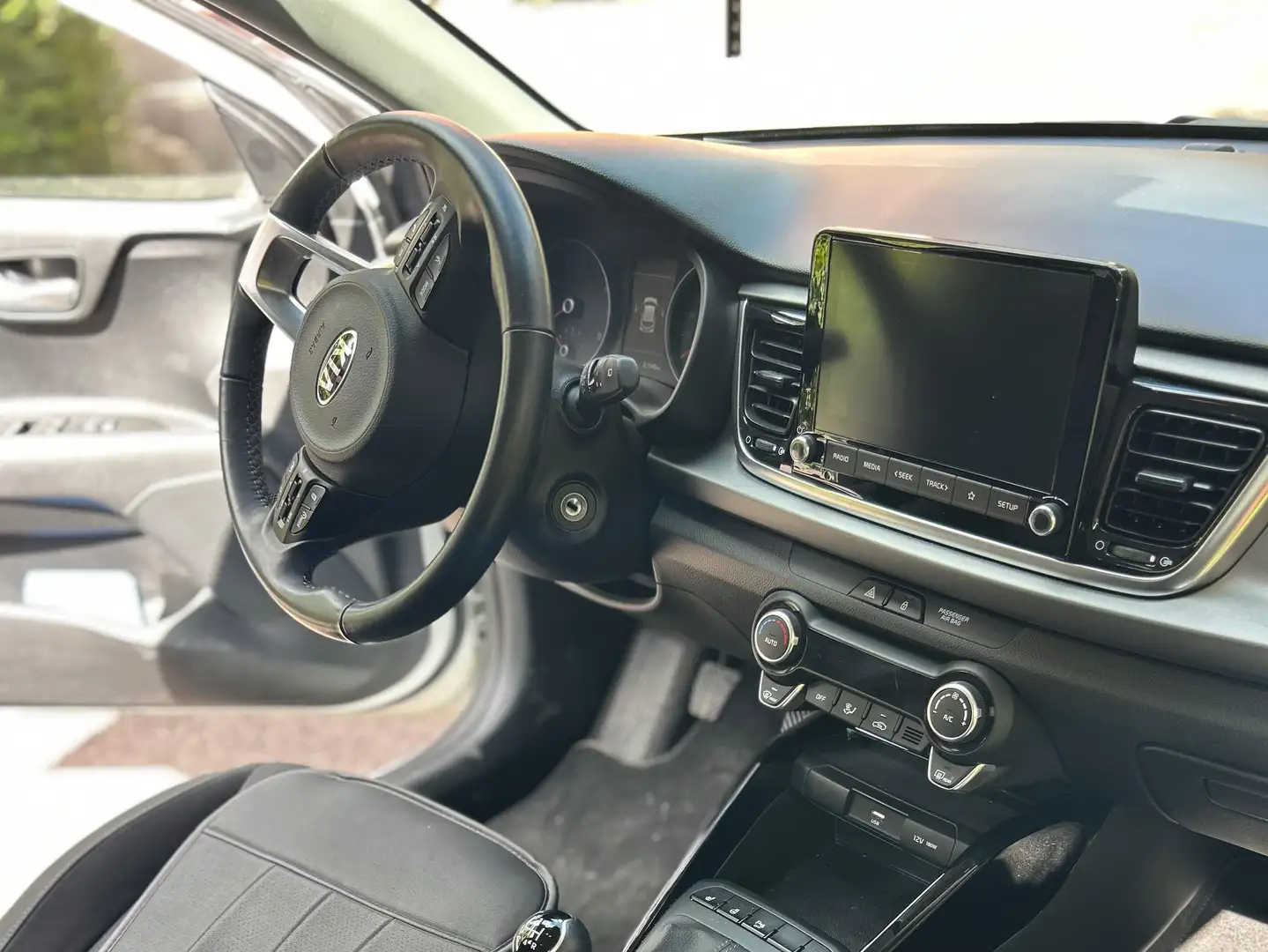 Kia Rio Rio 1,25 MPI Silber ISG Silber Weiß - 2
