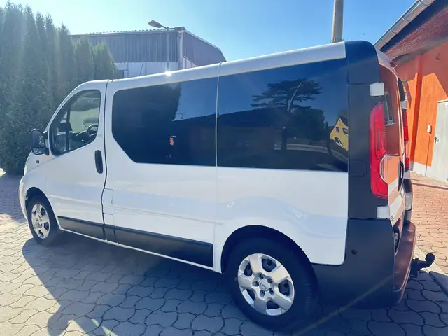 Opel Vivaro view 6