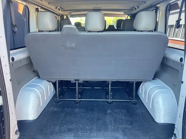 Opel Vivaro view 15
