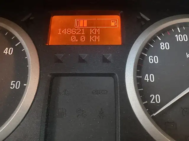 Opel Vivaro view 9
