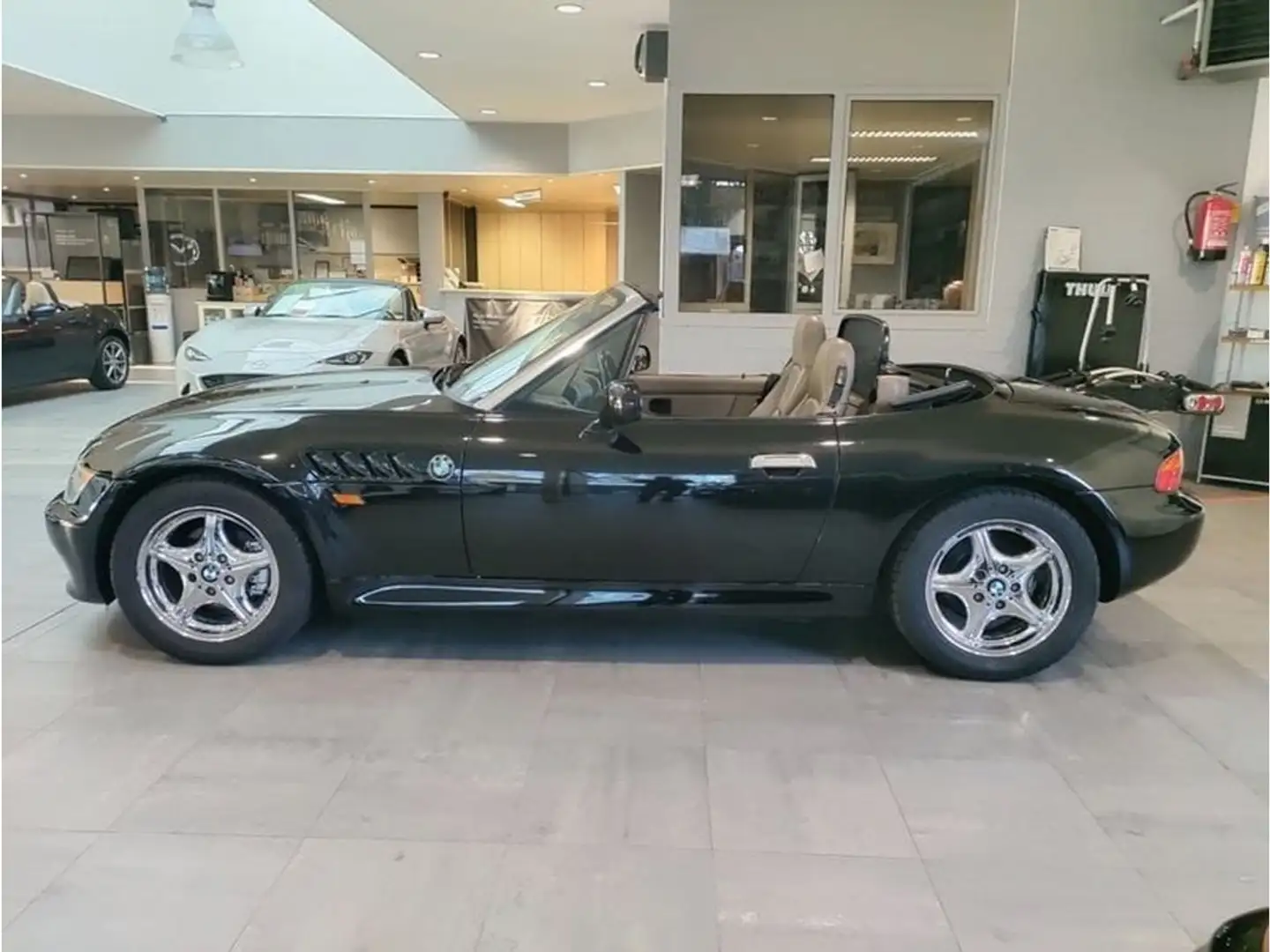 BMW Z3 1.8i Luxe crna - 2