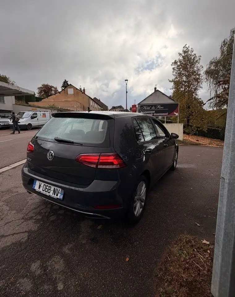 Volkswagen Golf Standard Model — photo 10