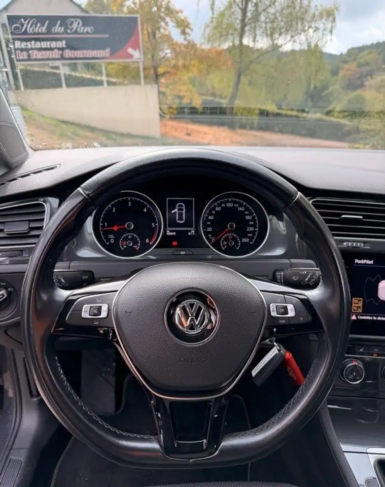 Volkswagen Golf Standard Model — photo 6