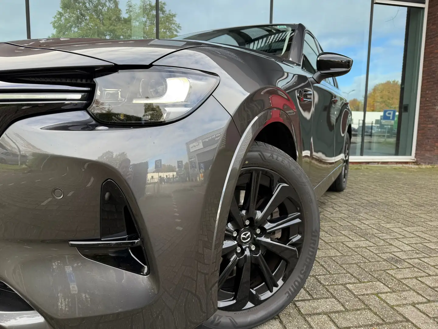 Mazda CX-60 2.5 e-SkyActiv PHEV Homura - Automaat - Pano/schui Grijs - 2
