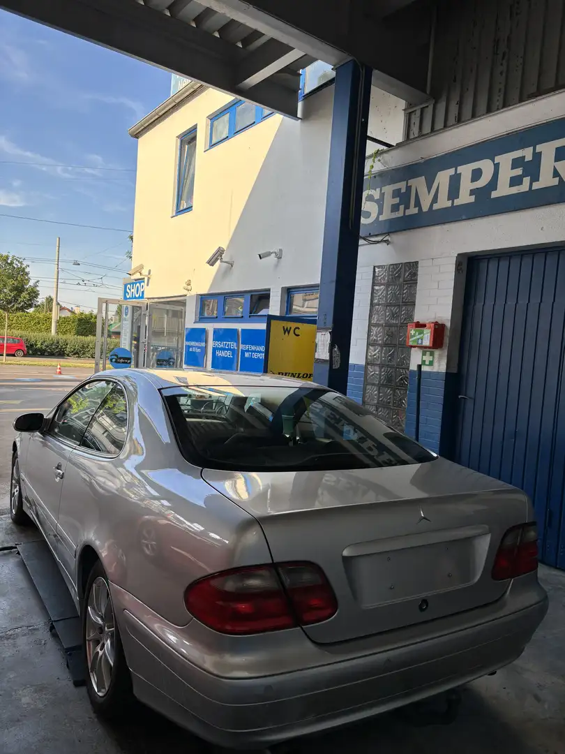 Mercedes-Benz CLK 200 Elegance - 1