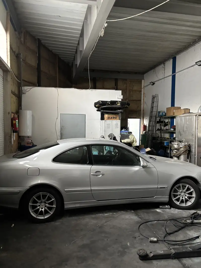 Mercedes-Benz CLK 200 Elegance - 2