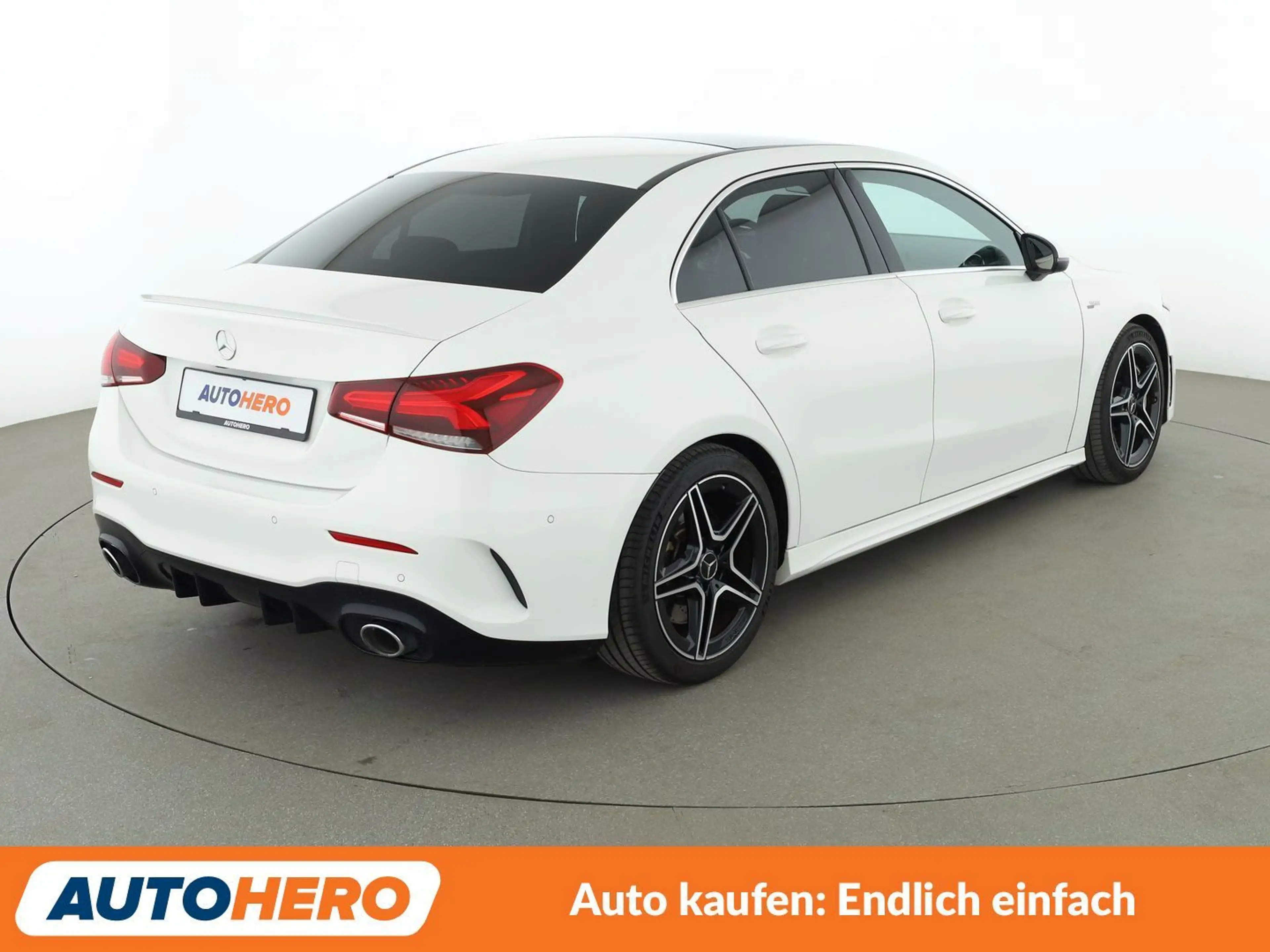 Mercedes-Benz A 35 AMG A 35 AMG 4Matic Aut.*NAV*LED*TEMP*CAM*PDC*SHZ* — photo 6