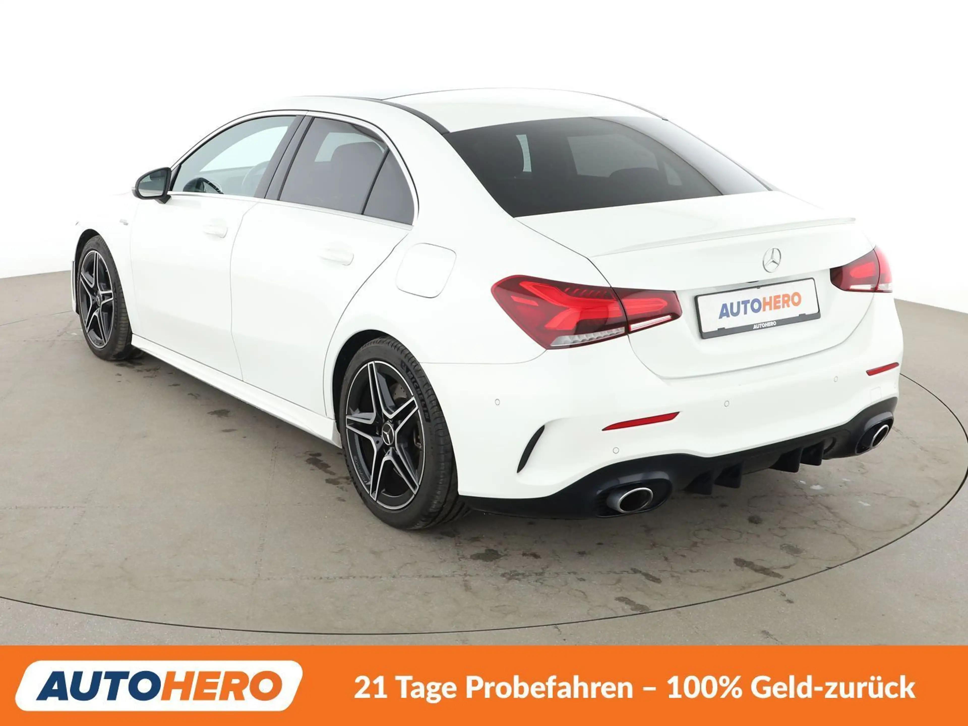 Mercedes-Benz A 35 AMG A 35 AMG 4Matic Aut.*NAV*LED*TEMP*CAM*PDC*SHZ* — photo 4