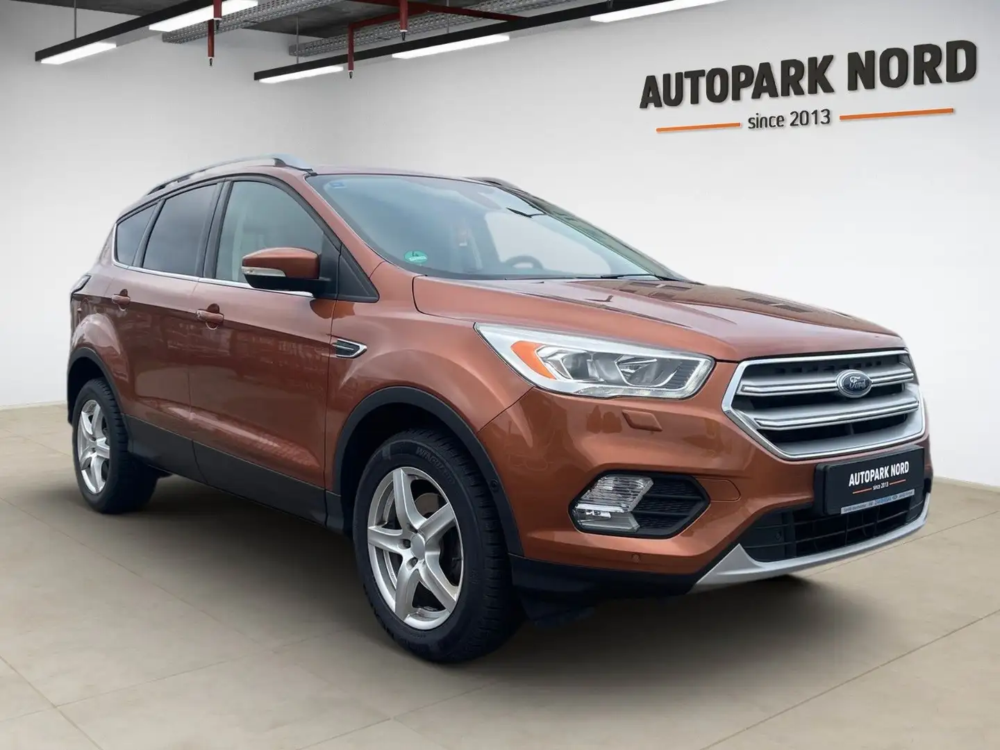 Ford Kuga Titanium/1.Hand/LED/XENON/SHZ/TEMP/PDC/NAVI Braun - 2