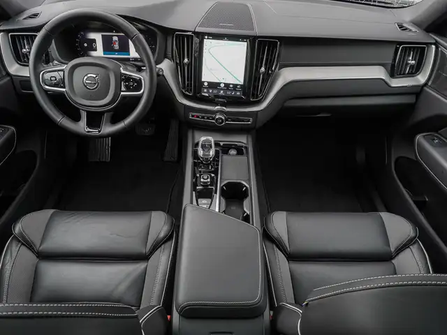 Volvo XC60 view 11