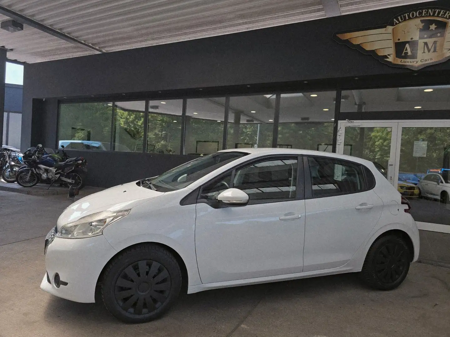 Peugeot 208 Lim. 5-Tür Active KLIMA/EINPARKHILFE/2.Hand Weiß - 2