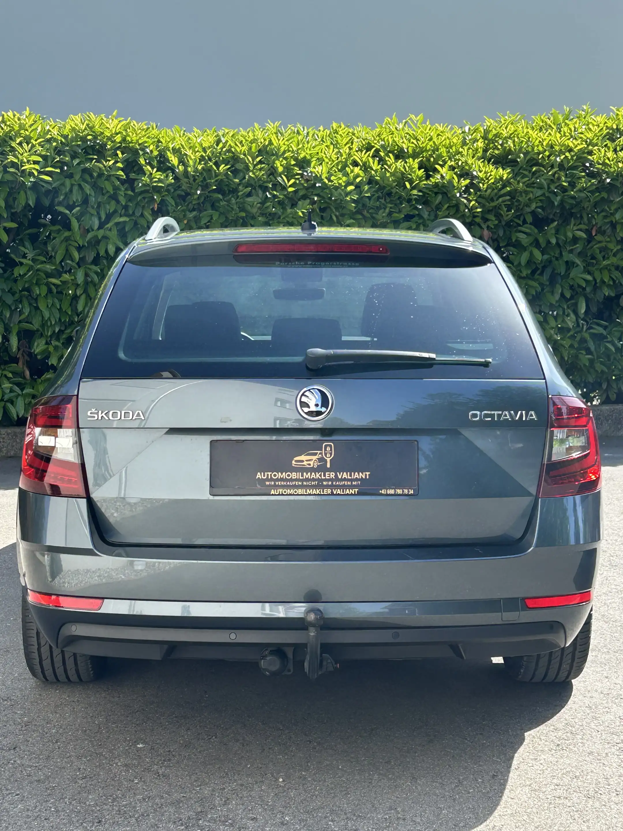 Skoda Octavia Combi 1,6 TDI Style DSG — photo 7