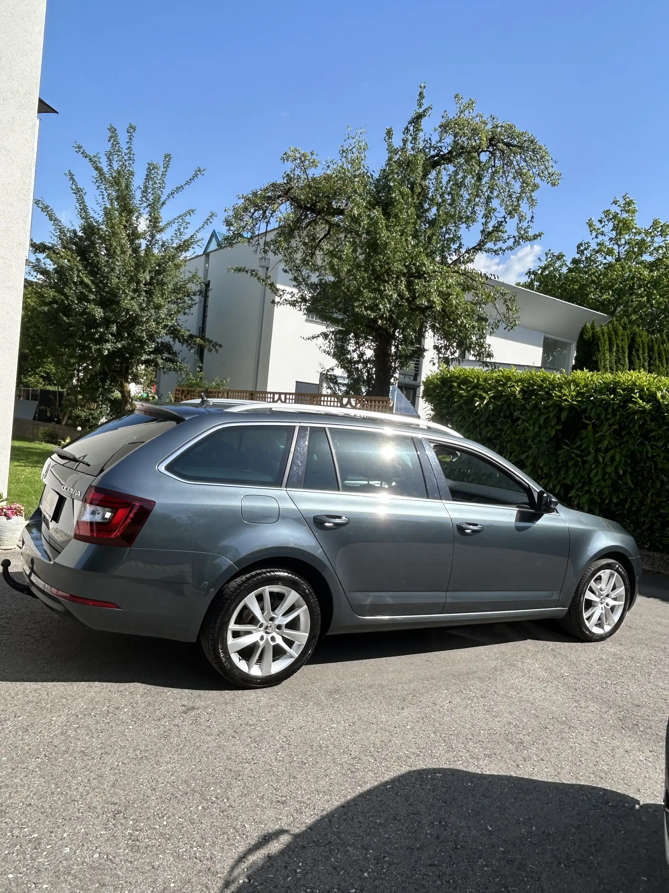 Skoda Octavia Combi 1,6 TDI Style DSG — photo 5