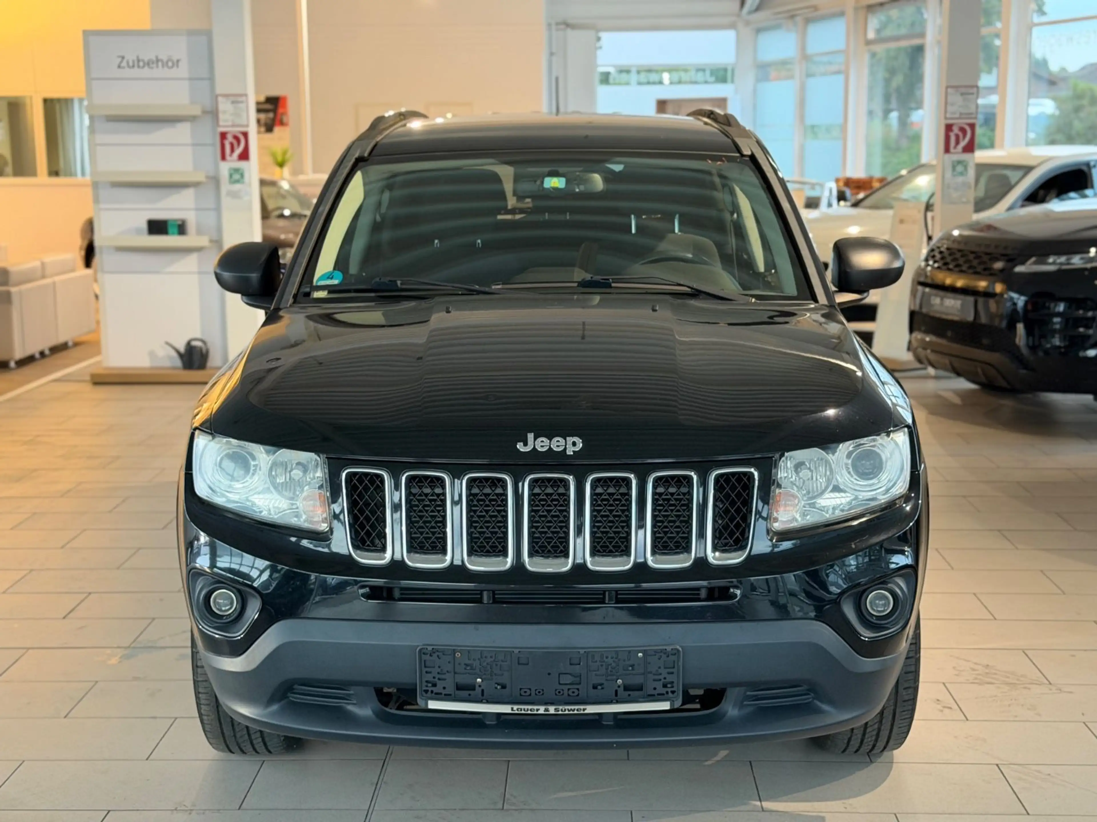 Jeep Compass Sport 4x2*KLIMA*SHZ*USB*TEMP.*TÜV NEU* — photo 8