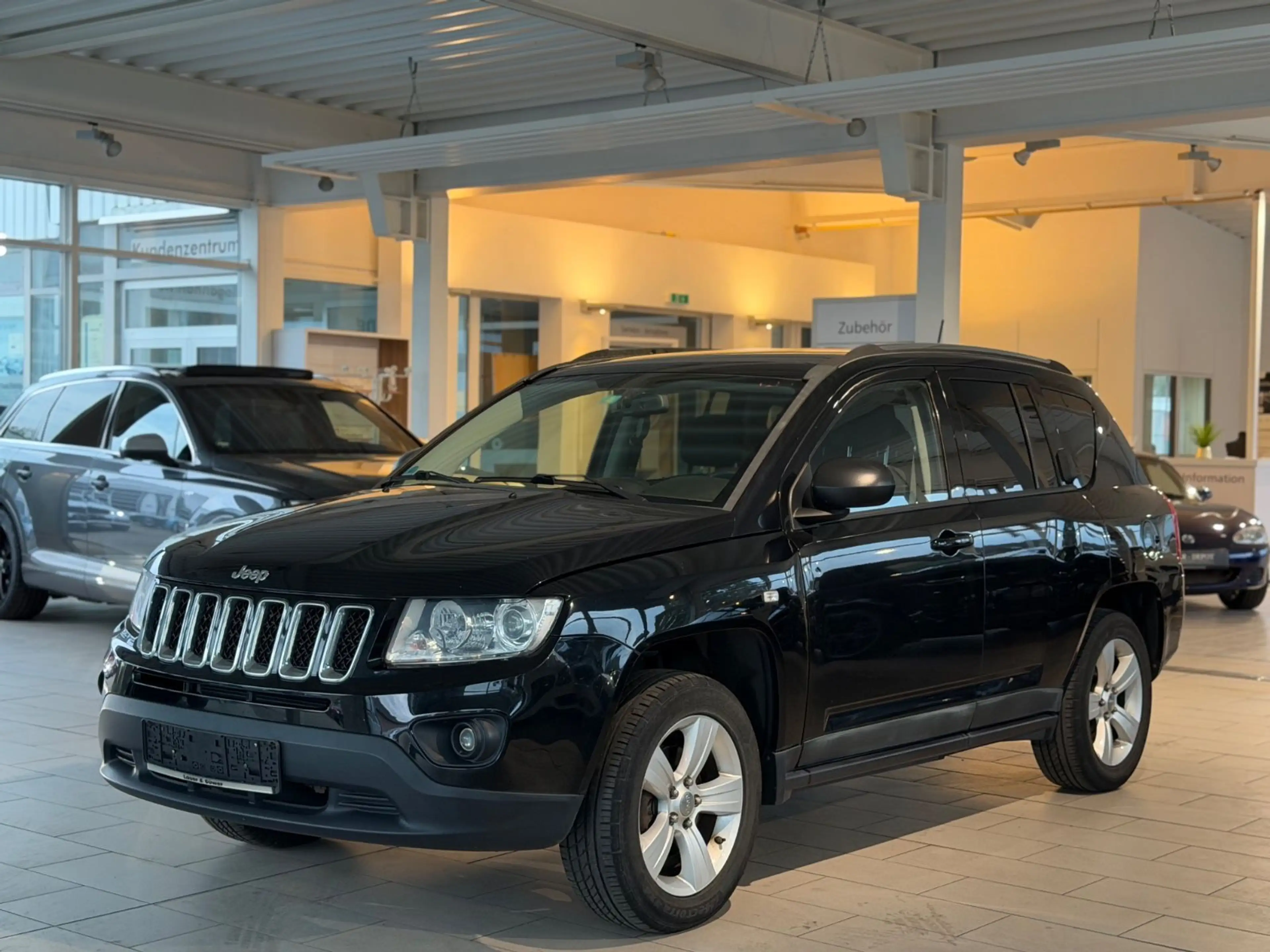 Jeep Compass Sport 4x2*KLIMA*SHZ*USB*TEMP.*TÜV NEU*