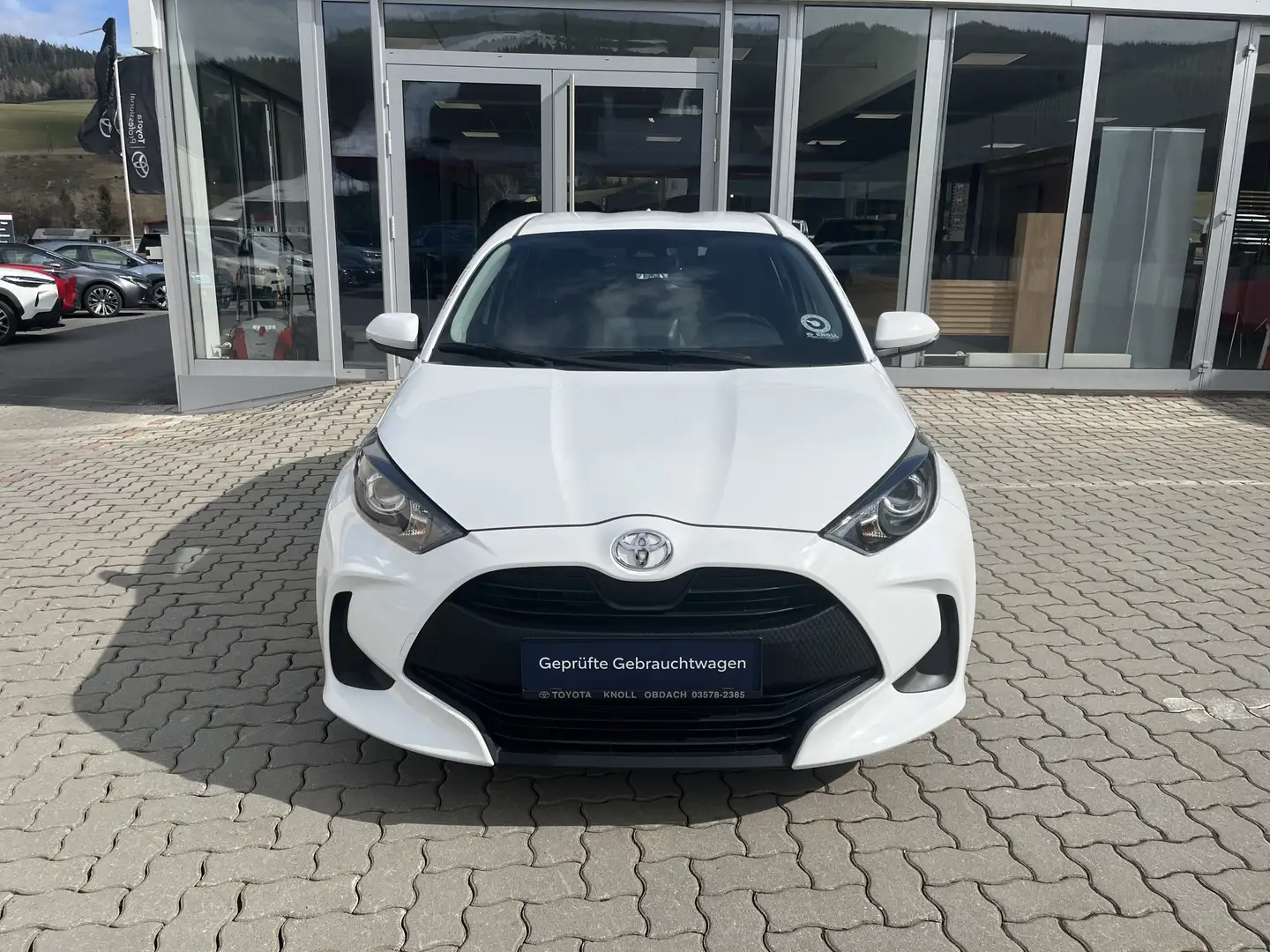 Toyota Yaris 1,0 VVTi Active 5trg. Weiß - 2
