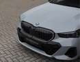 BMW 550 5-serie 550e xDrive *Pano*Trekhaak*Bow&Wil*Brookly Grijs - thumbnail 11