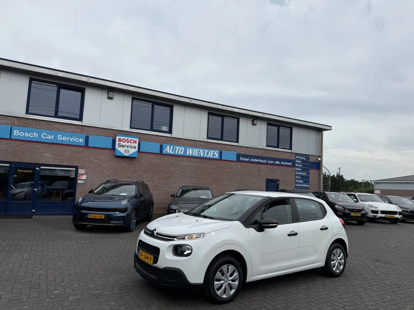 Citroen C3 1.2 PureTech | Live 5-Drs | Airco | Cruise Wit - 2