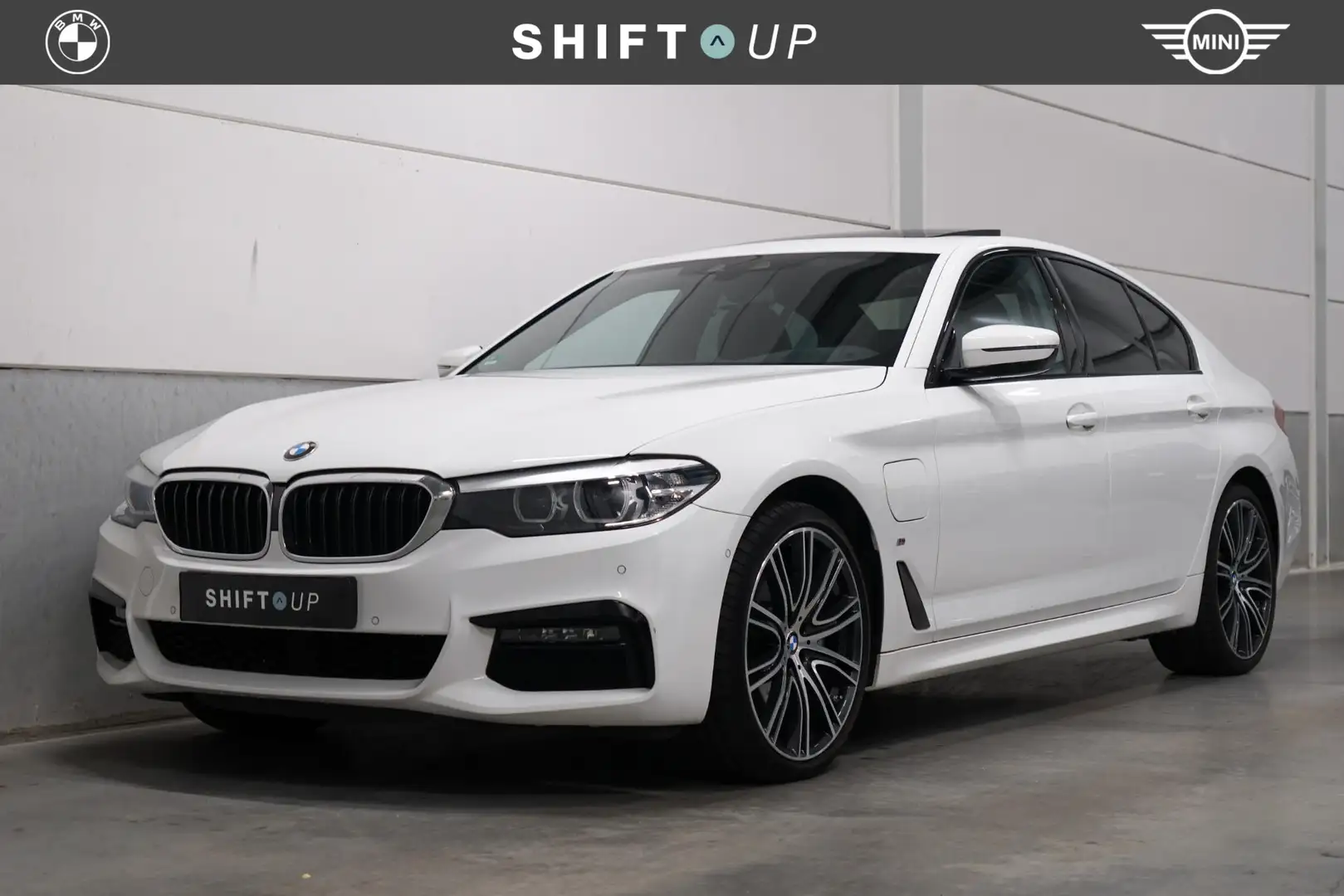 BMW 530 5-serie 530e M-Sport | Schuifdak | Hifi | Camera Wit - 1