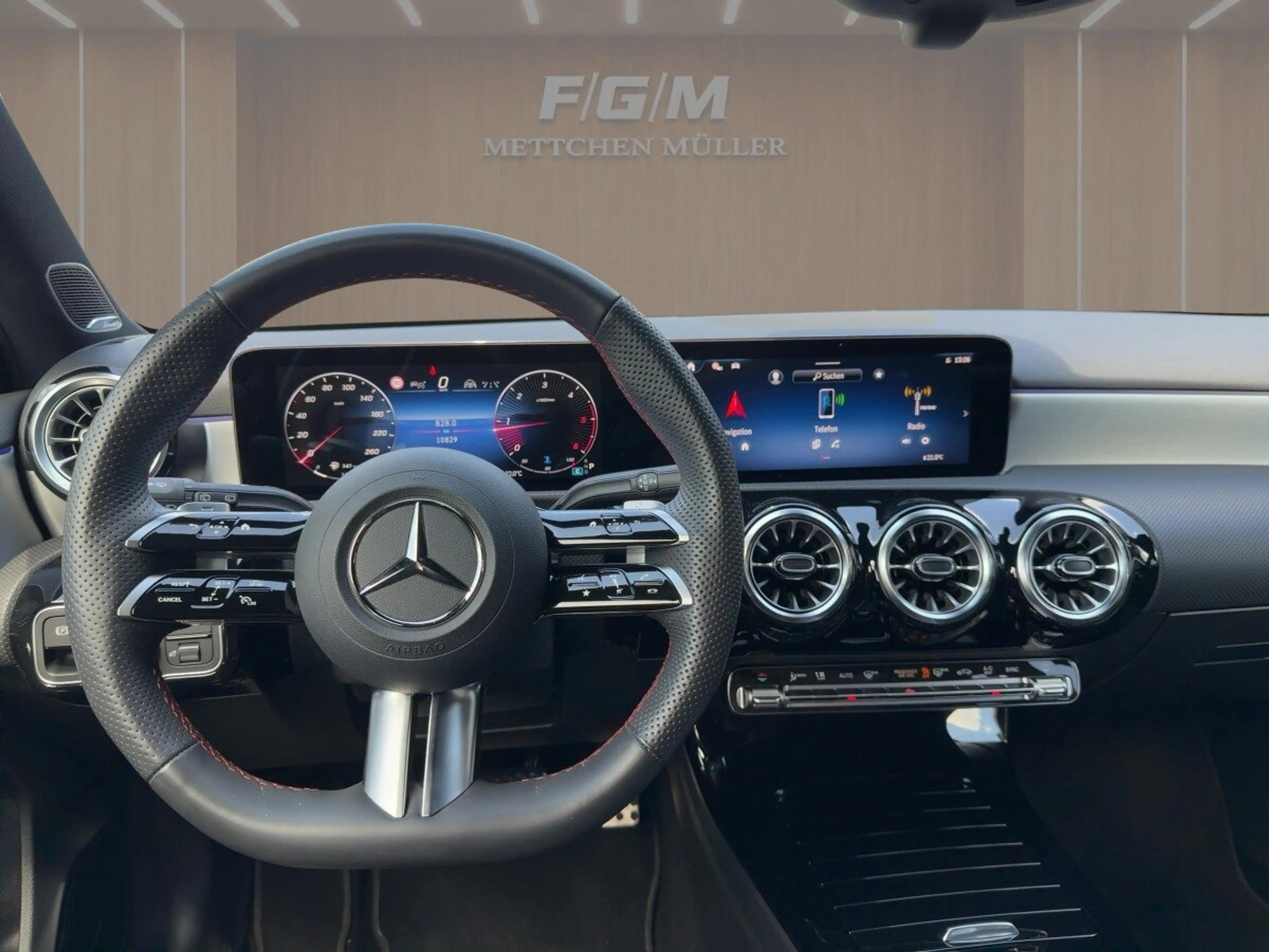 Mercedes-Benz A 200 A 200 d Kompaktlimousine AMG+360+BURM.+NIGHT Navi — photo 8