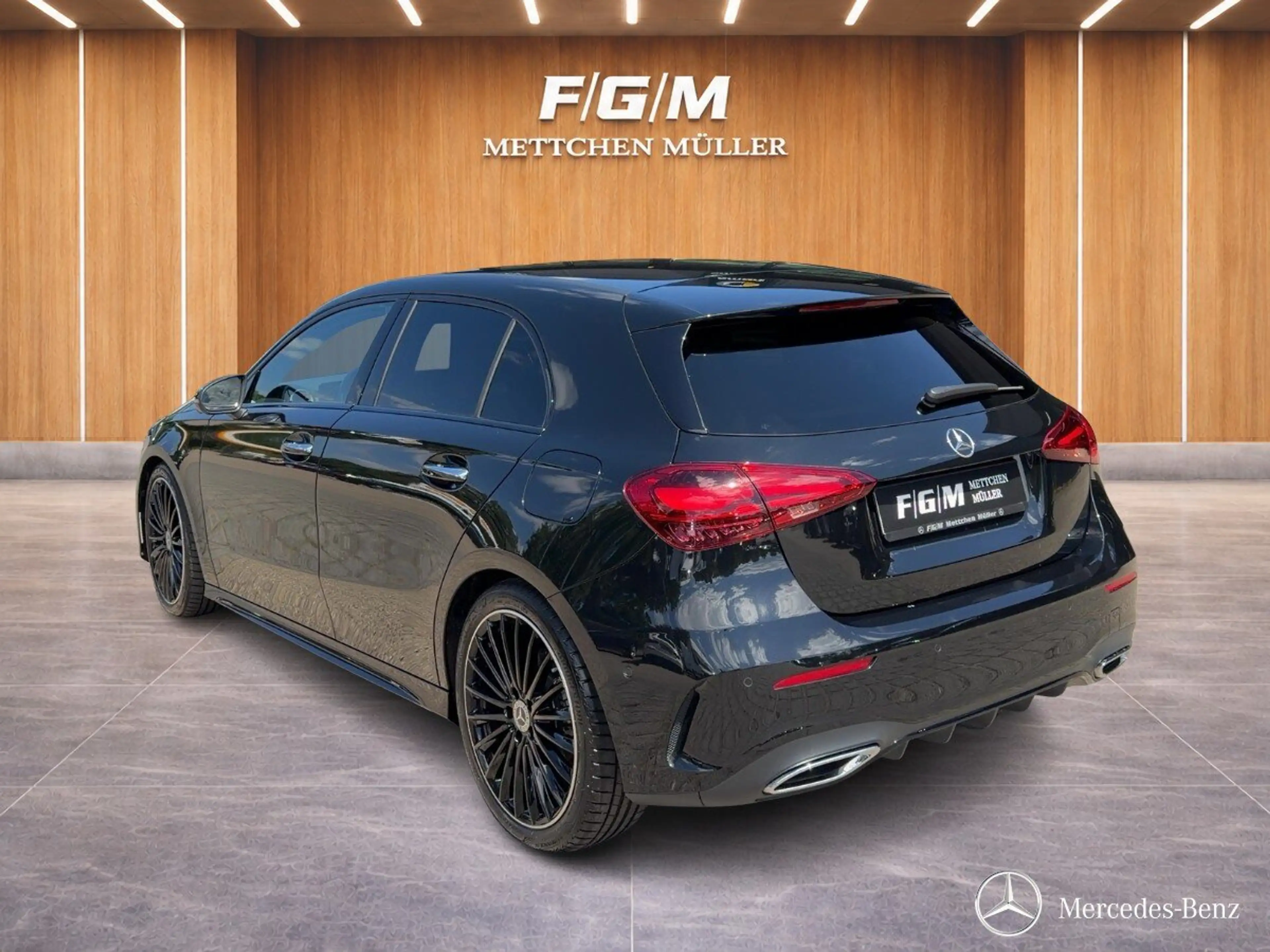 Mercedes-Benz A 200 A 200 d Kompaktlimousine AMG+360+BURM.+NIGHT Navi — photo 2