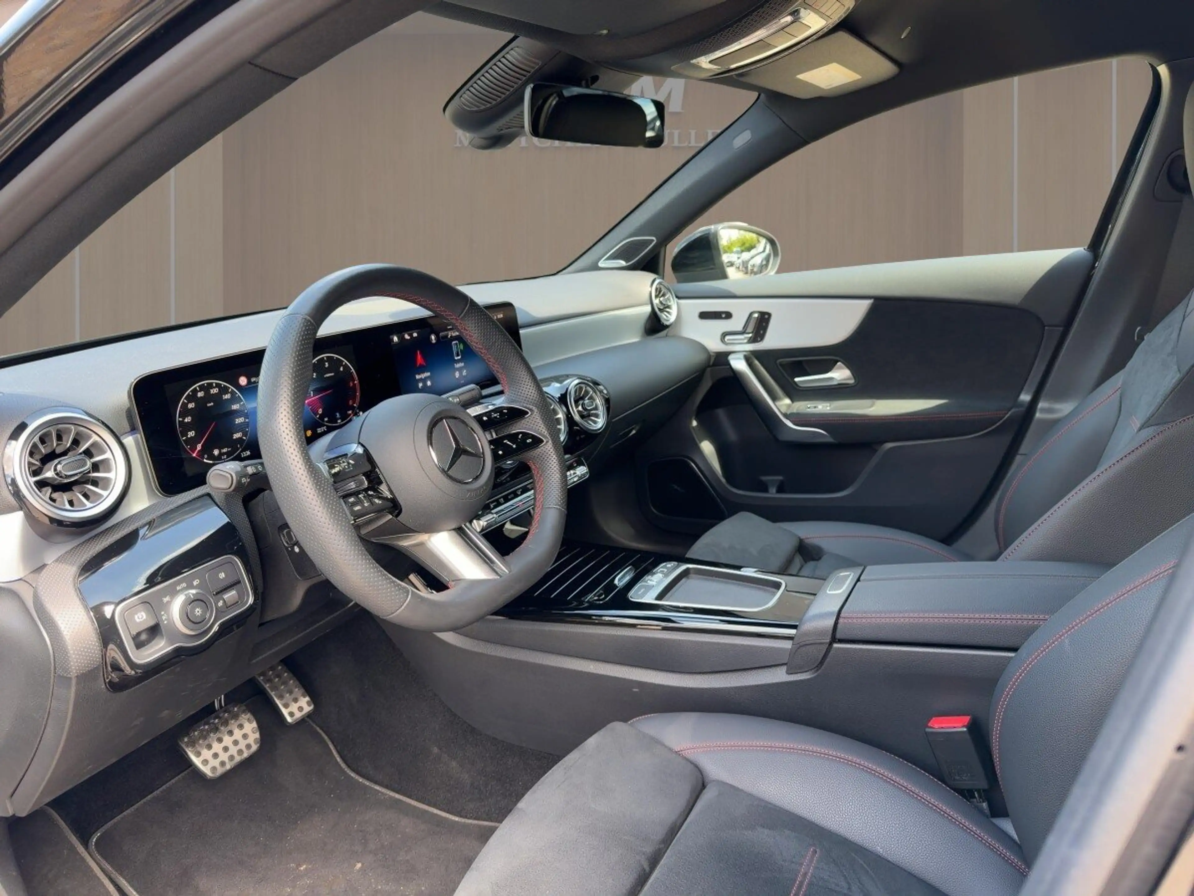 Mercedes-Benz A 200 A 200 d Kompaktlimousine AMG+360+BURM.+NIGHT Navi — photo 6