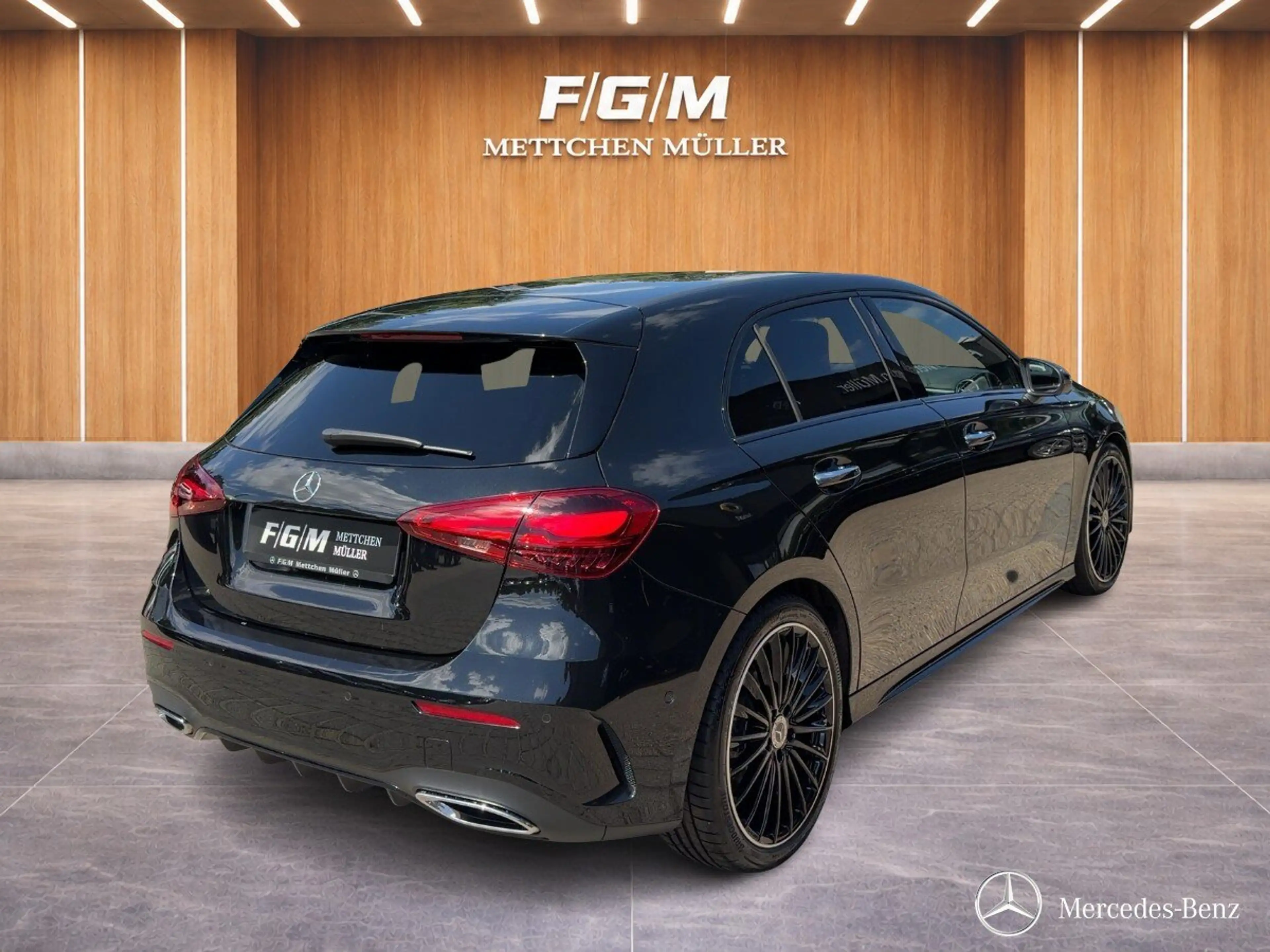 Mercedes-Benz A 200 A 200 d Kompaktlimousine AMG+360+BURM.+NIGHT Navi — photo 3