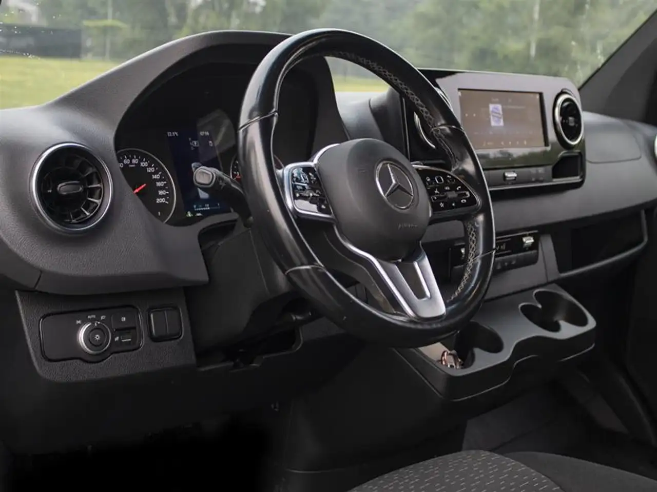 Mercedes-Benz Sprinter снимка Mercedes-Benz Sprinter
